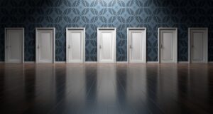 どっちを先にするべき？旅行計画の悩みを解決！