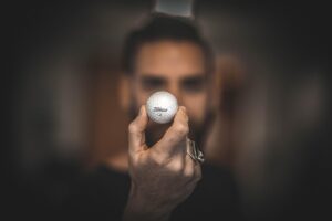 ゴルフを独学で上達させる方法は？